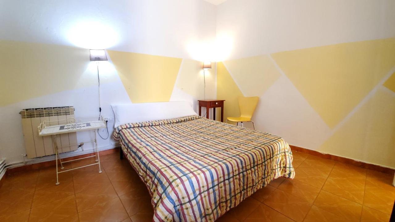 Hostal Martes Cáceres Plaza Mayor - Tercer piso SIN ascensor Exterior foto